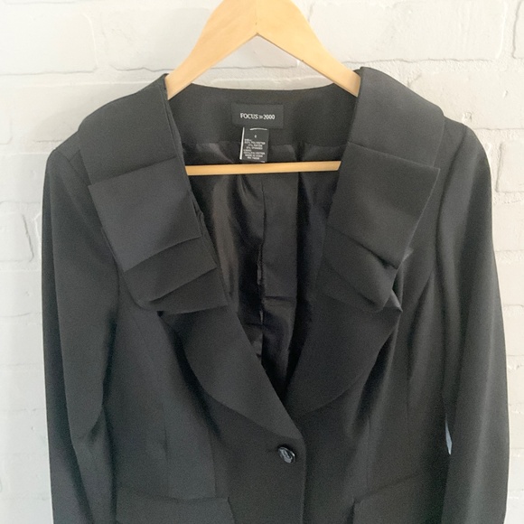 Vintage Y2K Women’s Blazer Ruffled Satin trims Goth Statement Dark Romantic Sz 8 - Picture 5 of 14